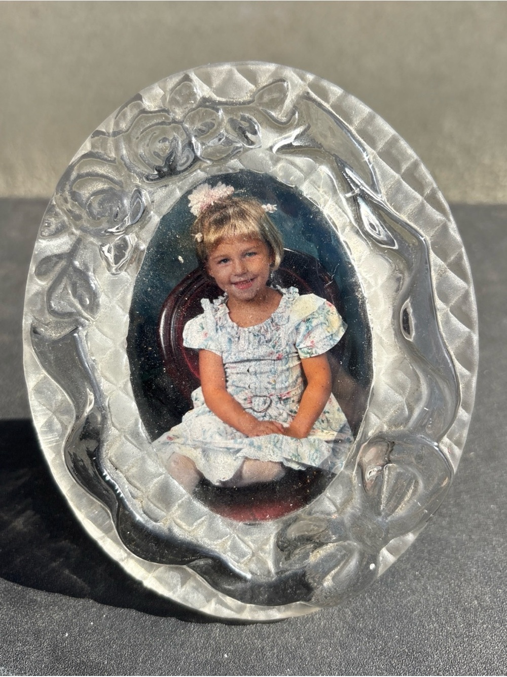 Clear Oval Pressed Glass Photo Frame with Floral Motif - Clear